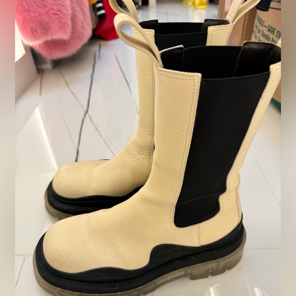 Bottega Veneta Leather Tire Boot in Cream/Clear Size 41 - Picture 3 of 7